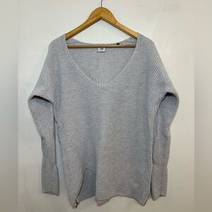 Cabi Light Gray V-Neck Zip Side Cotton Blend Sweater Size M